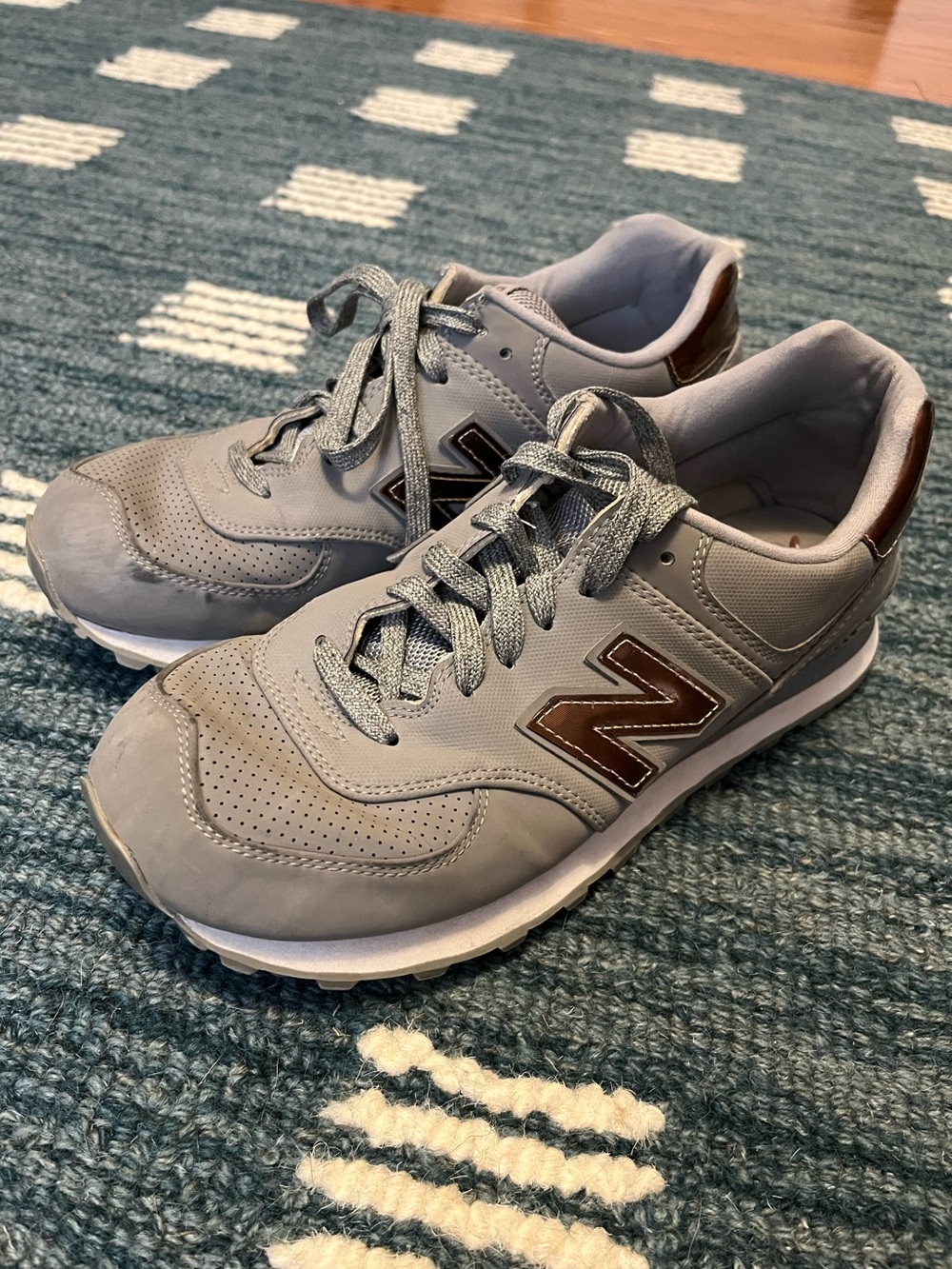 New Balance grey and rose gold tennis shoes 8.5